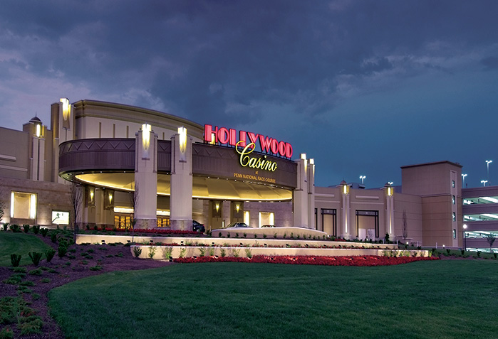 hotels hollywood casino at penn national